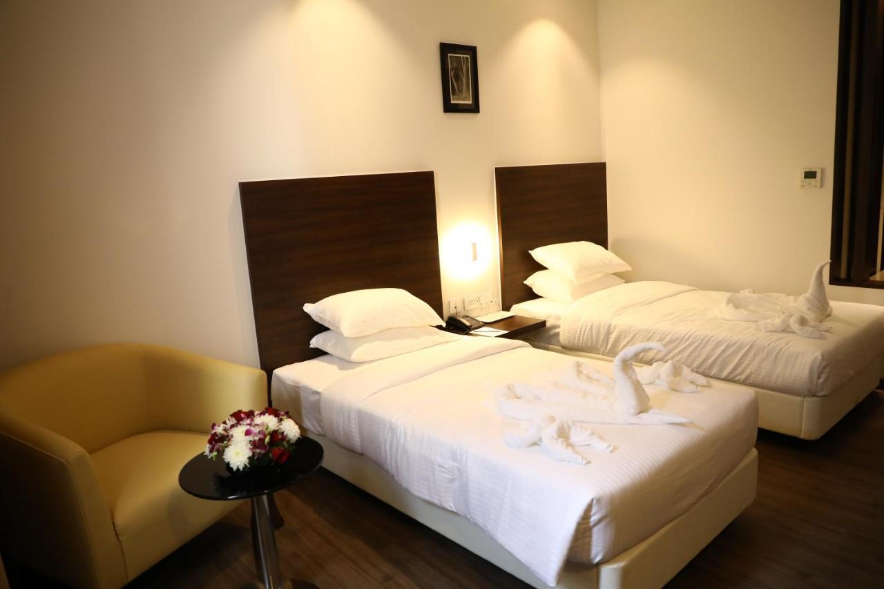 Yn Hotels Bangalore Exterior photo