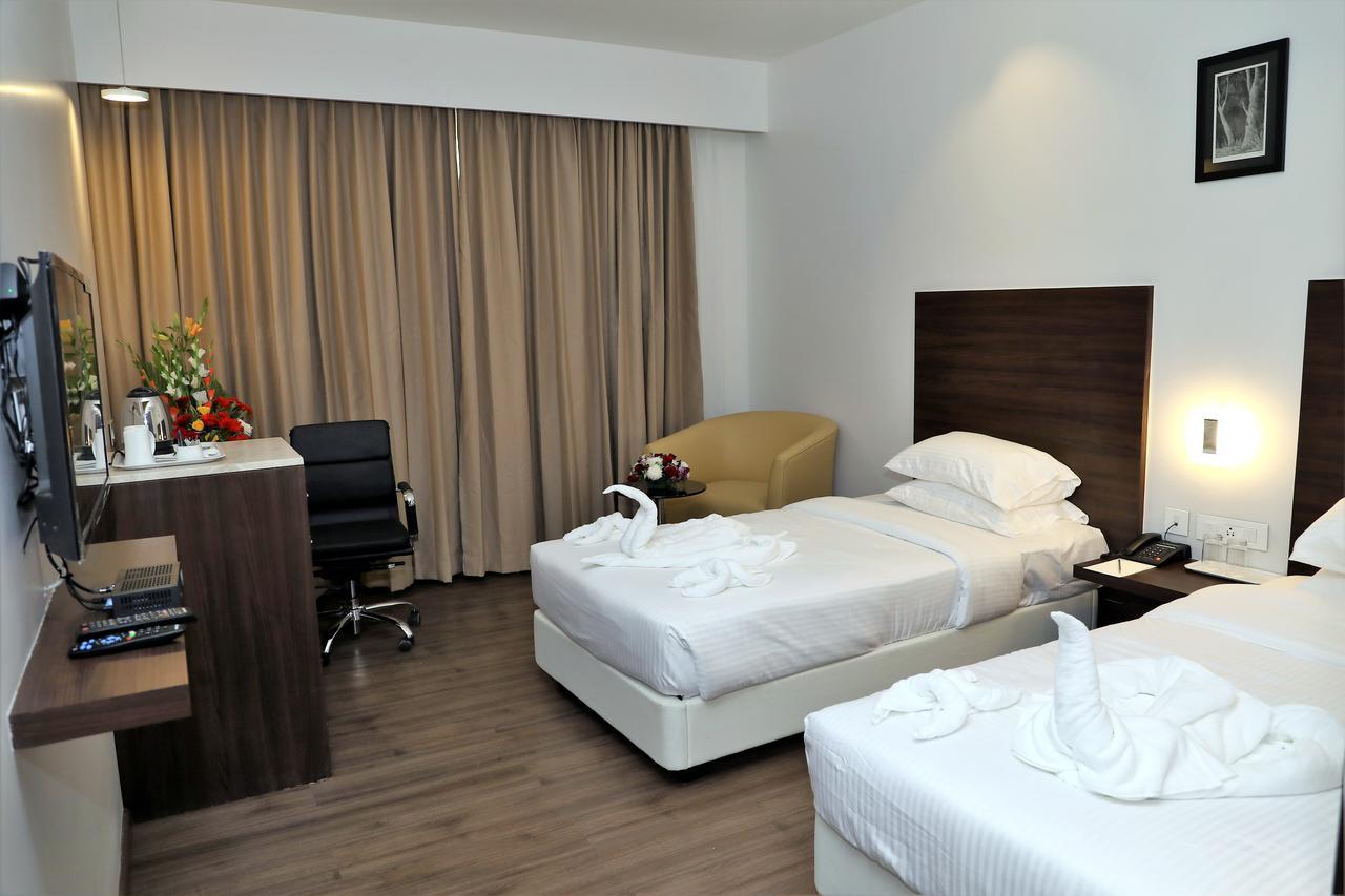 Yn Hotels Bangalore Exterior photo
